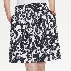 🖤BR X Milly Collection🖤 - Black/White Feather Print Elastic Waist A-Line Skirt